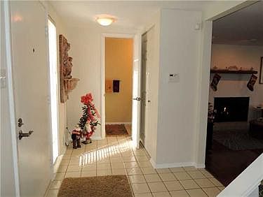 2nd image of 132 Vanderbilt Dr