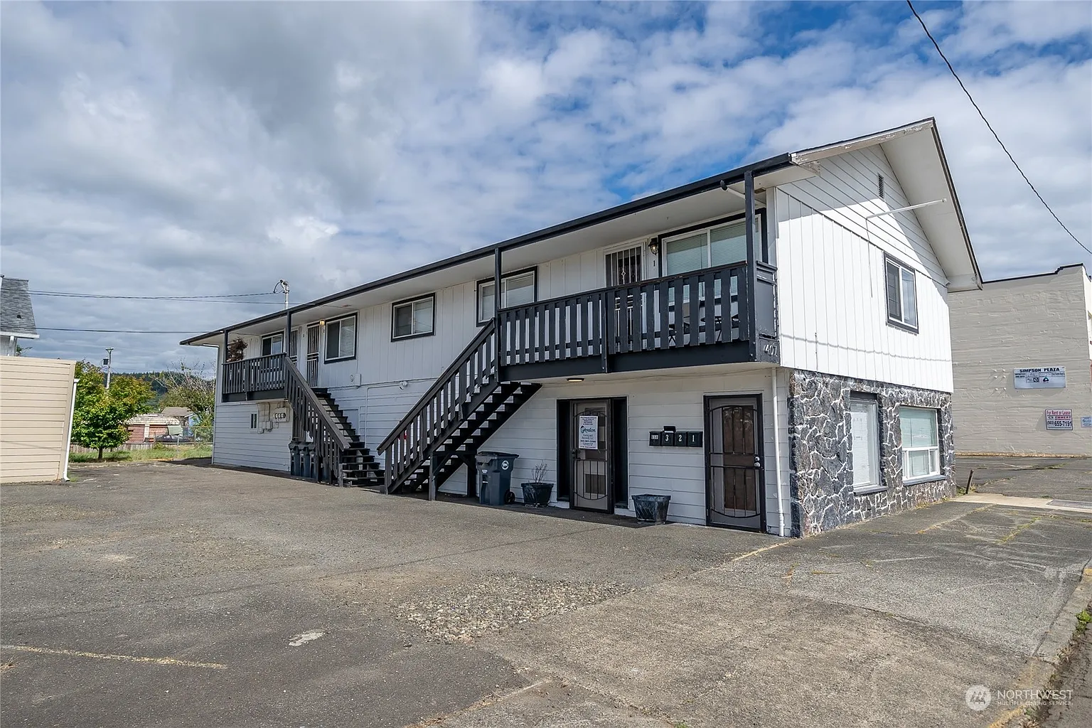 407 Simpson Avenue photo 1