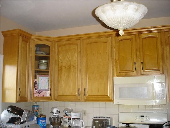 5th image of 14352 Fernwood Cir