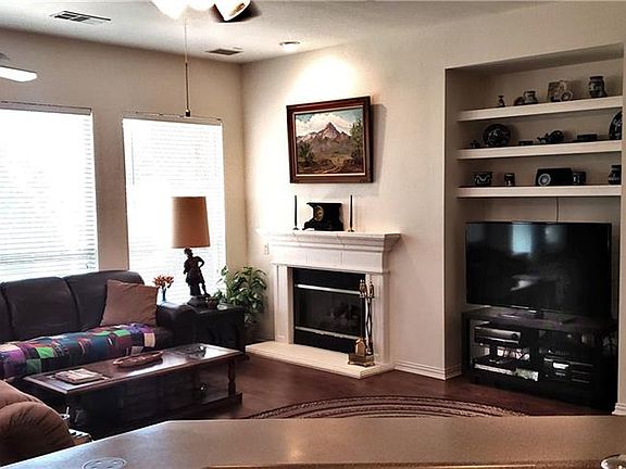 3rd image of 428 Branding Iron Way