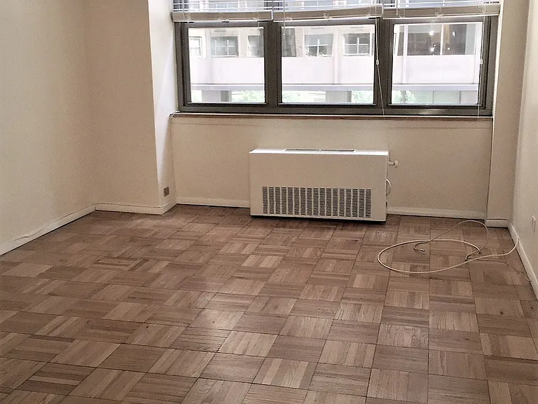 80 Park Ave #4H — Photo 6