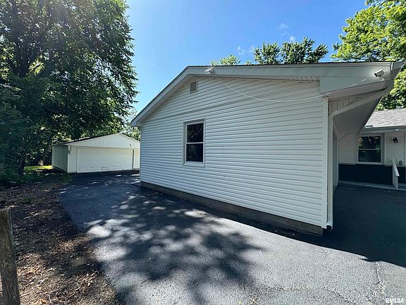 4th image of 104 Lakeview Dr