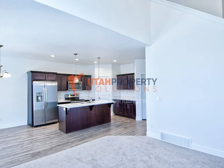 1621 N 3890 W — Photo 11