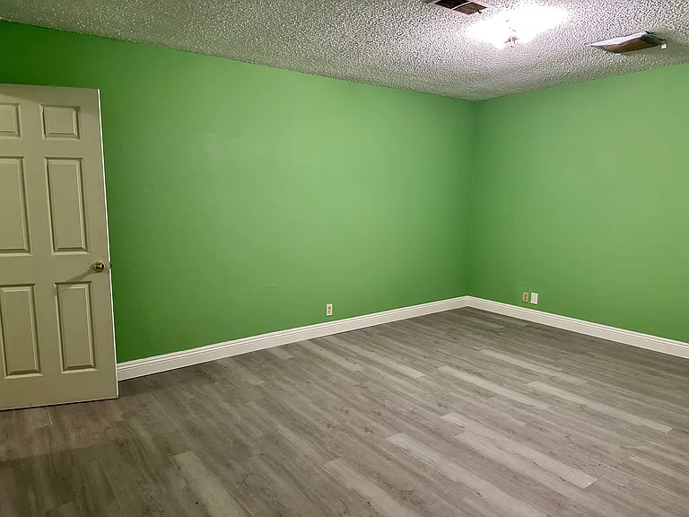 10232 E Avenue S4 — Photo 11
