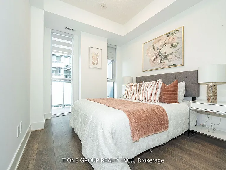 188 Fairview Mall Dr #915 — Photo 14
