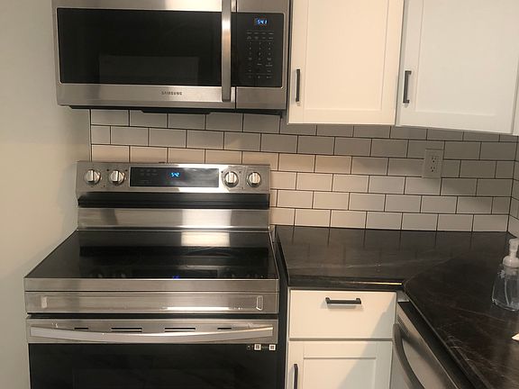 5th image of 3107 E Somers Ave