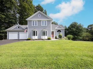 16 Cornelia Dr, Wallingford, CT 06492