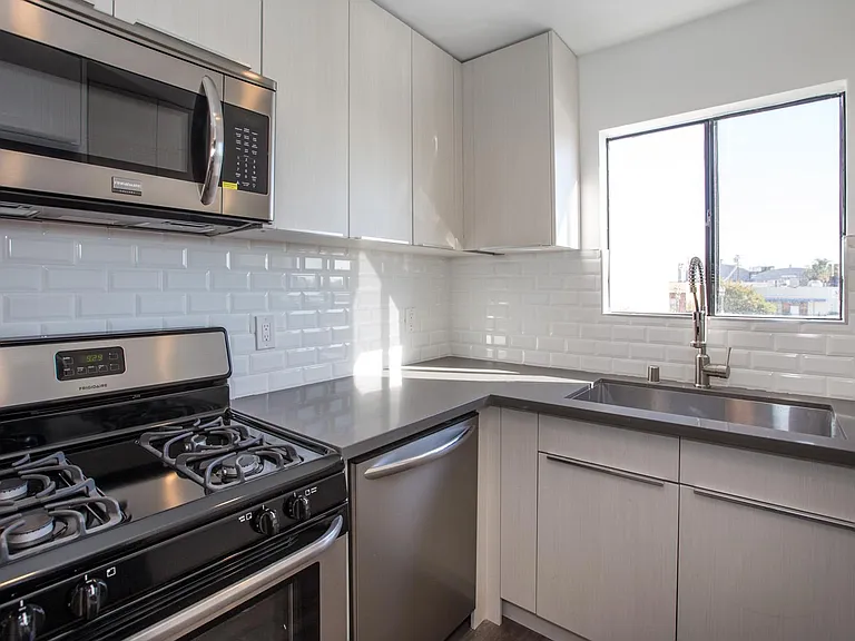 826 Wilcox Ave #A106 — Photo 3