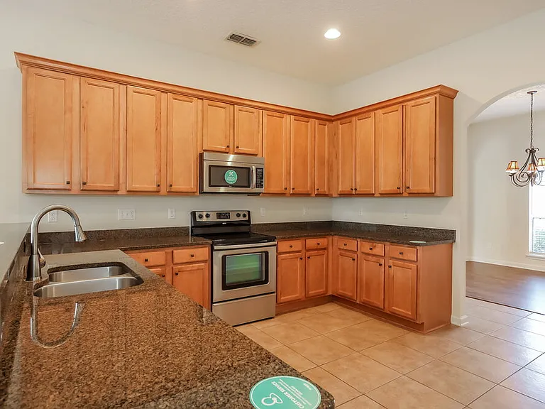 1709 N Cappero Dr — Photo 7
