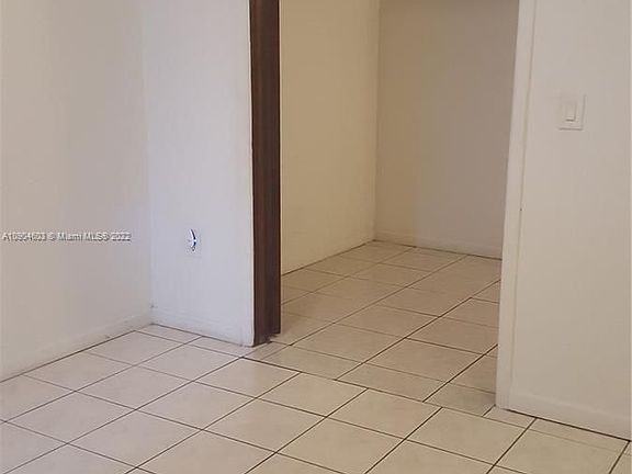 2nd image of 2031 NE 170th St Unit 4-A