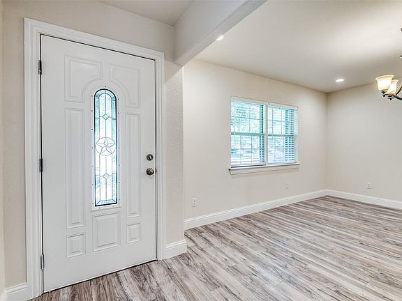 4th image of 1721 Santa Cruz Cir