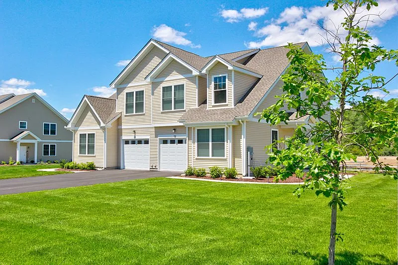 Woodland Green in Bloomfield — Photo 3