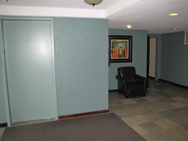 2200 S Stewart Ave #2A — Photo 6