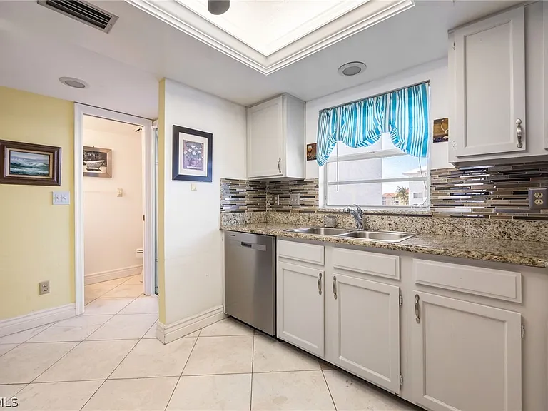 4511 Bay Beach Ln #315 — Photo 7