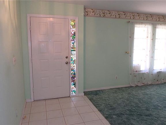 4th image of 1622 SE 10th St