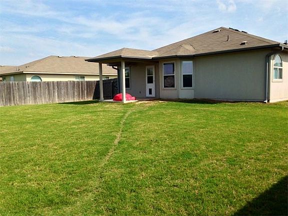 2nd image of 104 Jasmine Way