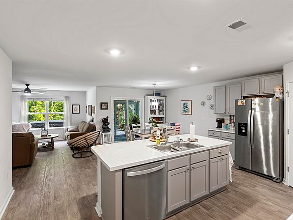 3rd image of 316 Spruce Pine Way
