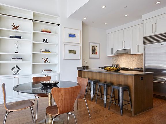 3rd image of 263 9th Ave APT 6A