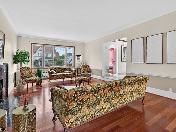 2nd image of 25 Cresthill Ave