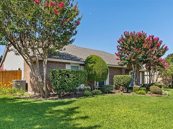 2nd image of 556 Guadalupe Dr