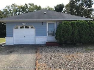 19 Mount Dashan Ln, Toms River, NJ