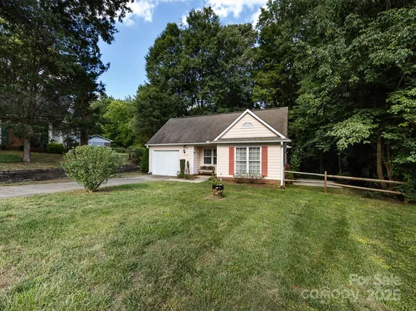 3712 Teaberry Ct, Charlotte, NC 28227