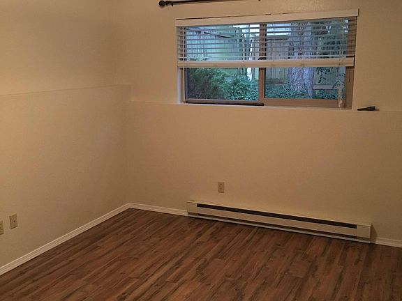 5th image of 1031 NE Northgate Way