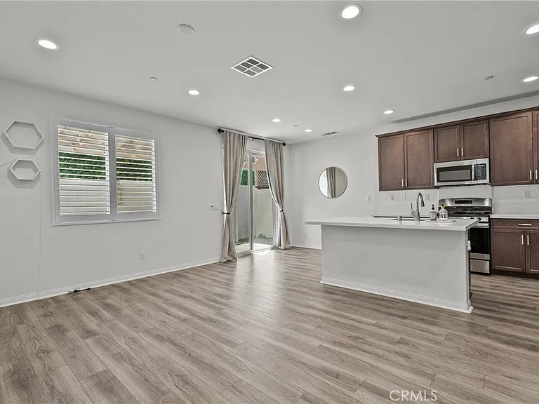 14610 W Isla Vista Dr — Photo 3