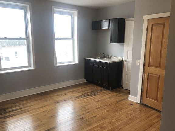 2nd image of 1714 W 46th St APT 3W