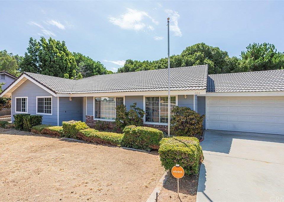2nd image of 484 Merida Dr