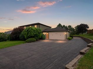 422 Betsinger Rd, Sherrill, NY 13461