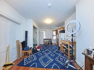 255 Powers St #2RB, Brooklyn, NY 11211