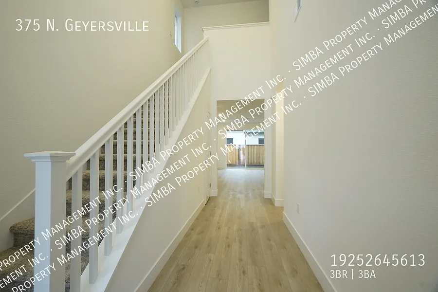 375 N Geyserville Way photo 1