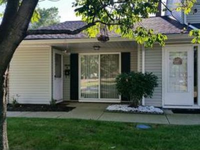 6826 Colonial Dr APT A, Mentor, OH, 44060