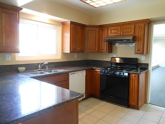 5th image of 2815 Pietro Dr