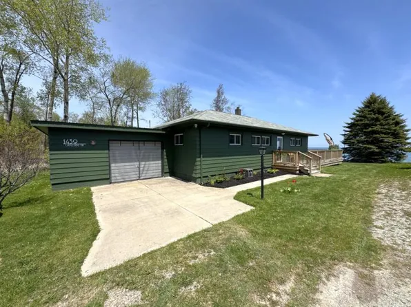 1439 Lakeside Dr, Harbor Beach, MI 48441
