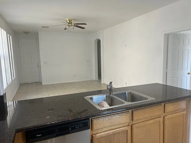 4963 Droubay Dr — Photo 3