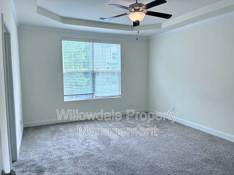 100 Spring Pine Ln — Photo 7