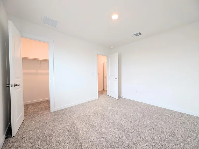 9400 Oxbow Strap Dr — Photo 21