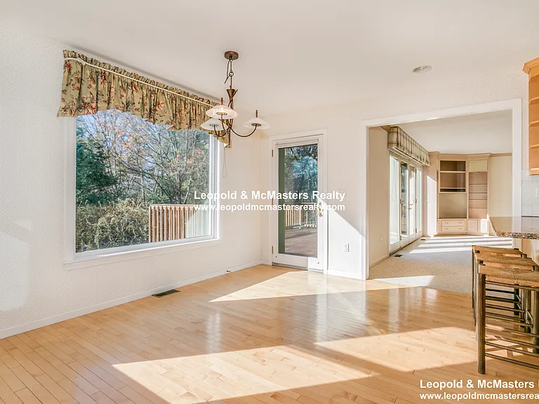 11 Reservoir Rdg — Photo 37