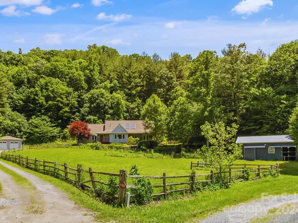 255 Bull Creek Rd, Asheville, NC 28805