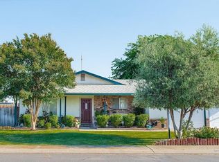 7442 Pine St, Hughson, CA 95326