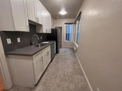 2nd image of 3140 21st St APT 201