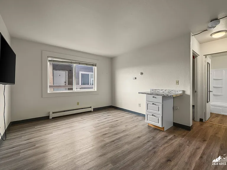 618 Gambell St #11 — Photo 20