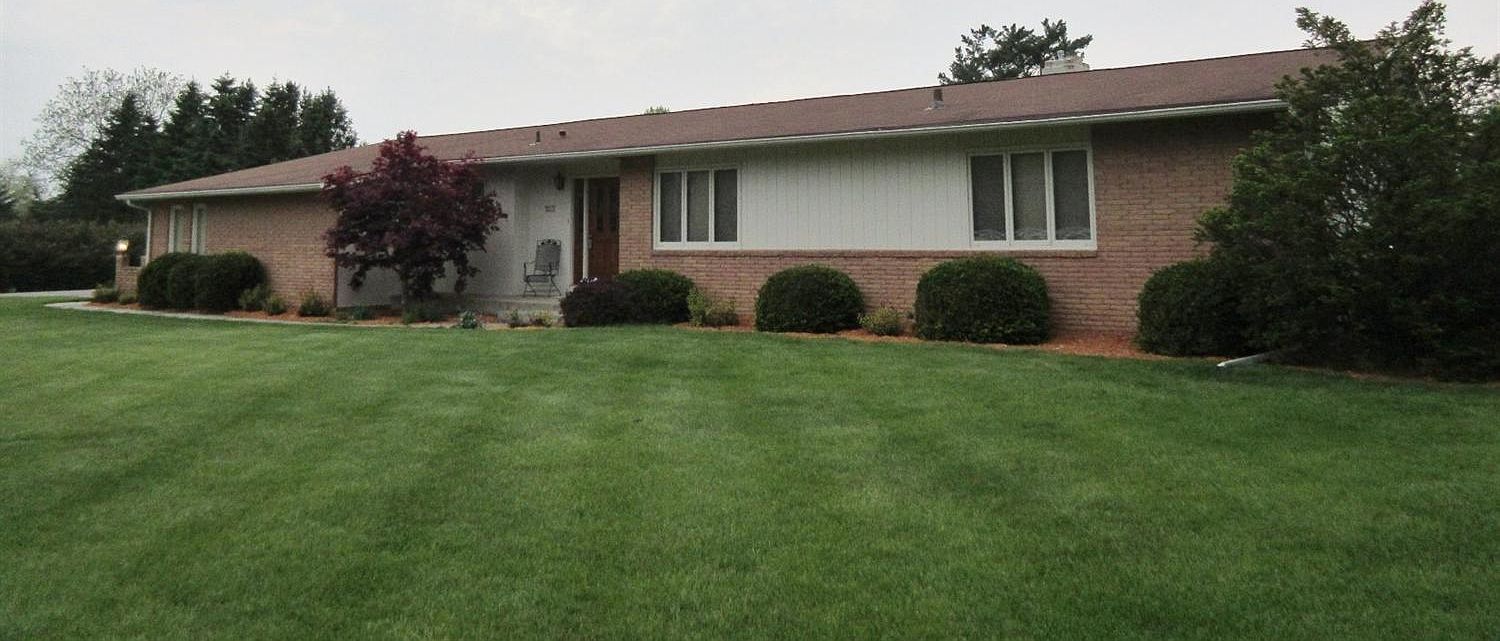 2411 W Lincoln Way, Marshalltown, IA 50158 Zillow
