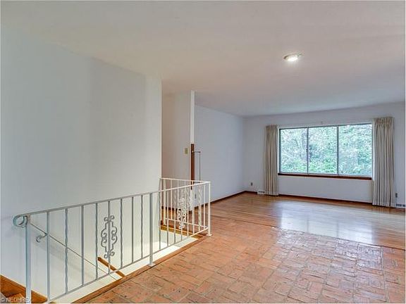 2nd image of 2555 Congo St