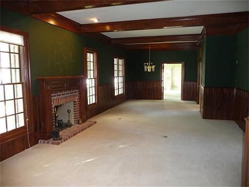 3rd image of 1700 Canyon Springs Dr