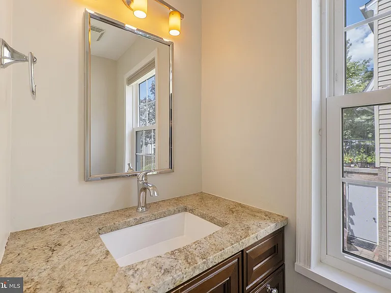 124 Barnsfield Ct #216 — Photo 19