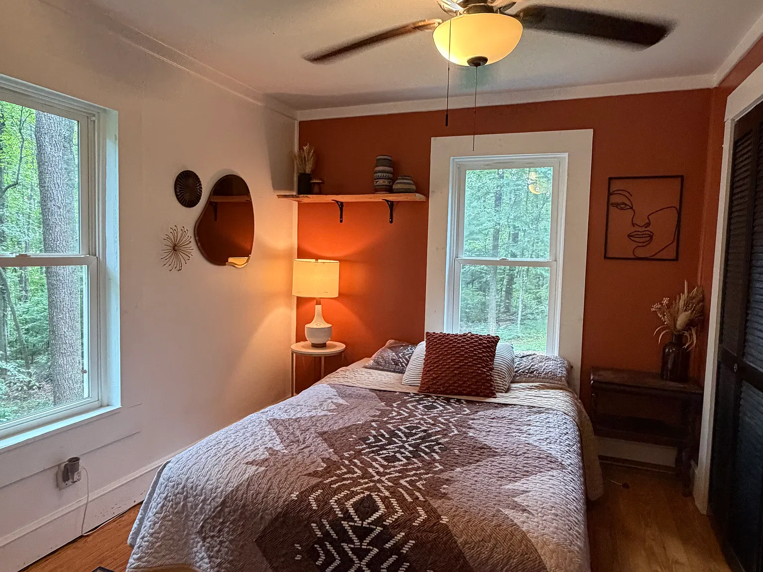2 bed, 901 sqft, $1,950 — Photo 1