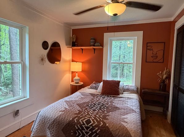 44 Pharis Pl